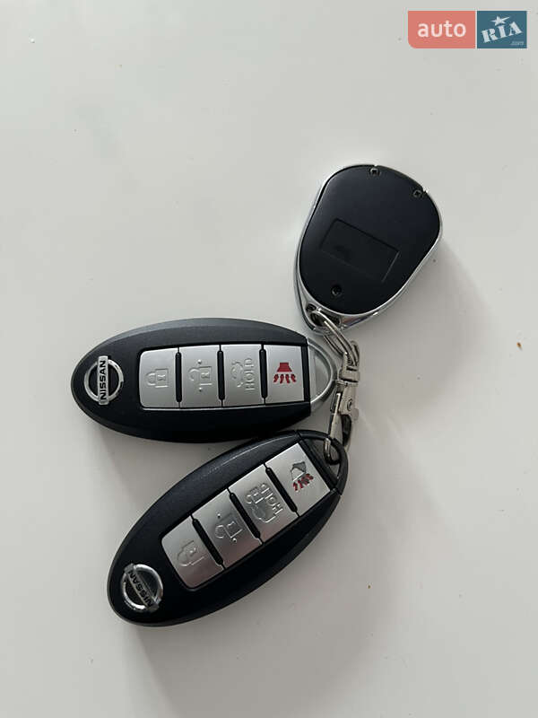 Хэтчбек Nissan Leaf 2015 в Тернополе