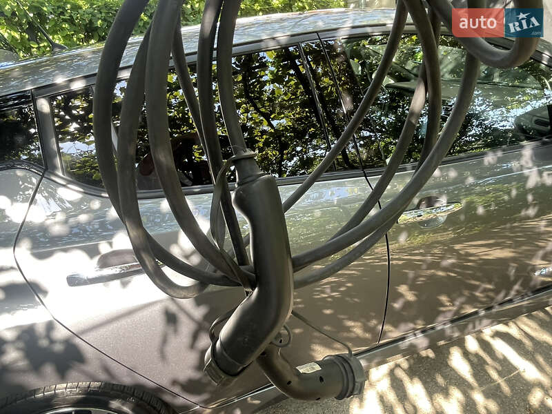 Хэтчбек Nissan Leaf 2019 в Одессе