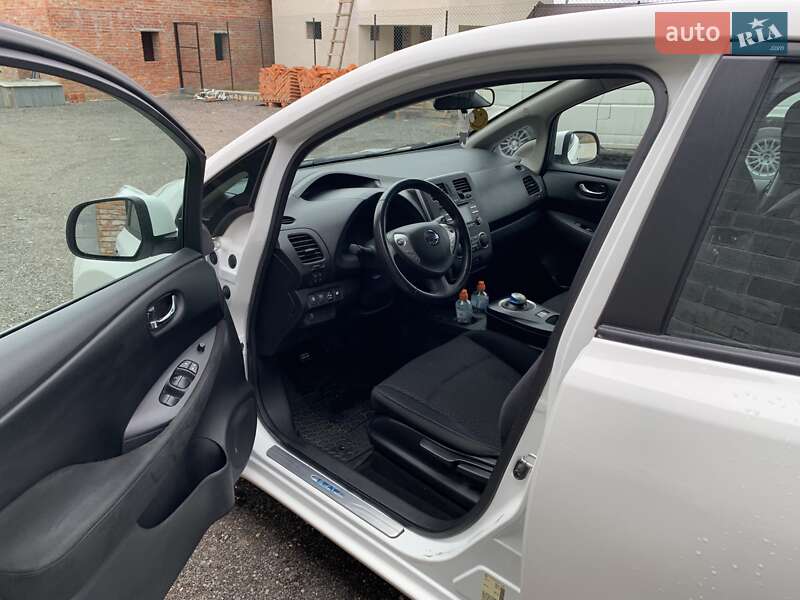 Хетчбек Nissan Leaf 2015 в Тернополі