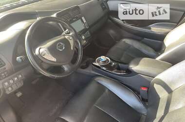Хетчбек Nissan Leaf 2013 в 