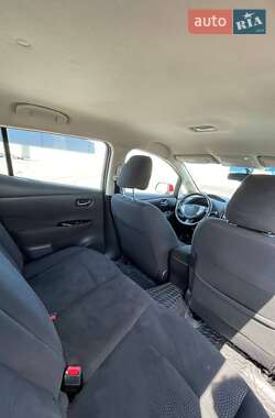Хэтчбек Nissan Leaf 2014 в 