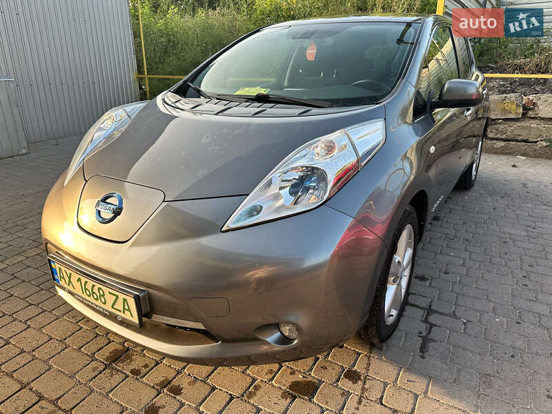 Хетчбек Nissan Leaf 2013 в Харкові фото 8 Хетчбек Nissan Leaf 2013 в Харкові
