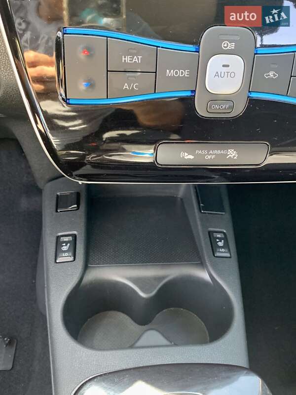 Хетчбек Nissan Leaf 2013 в Львові