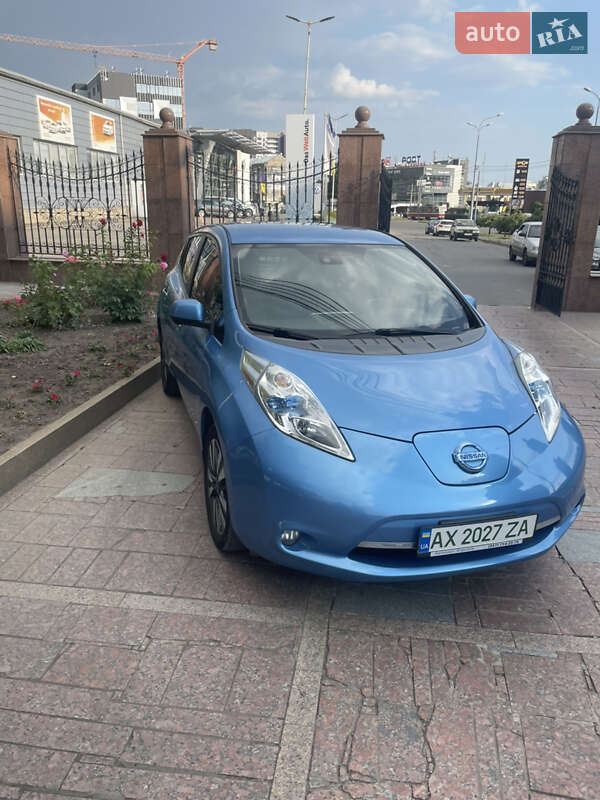 Хетчбек Nissan Leaf 2014 в Харкові