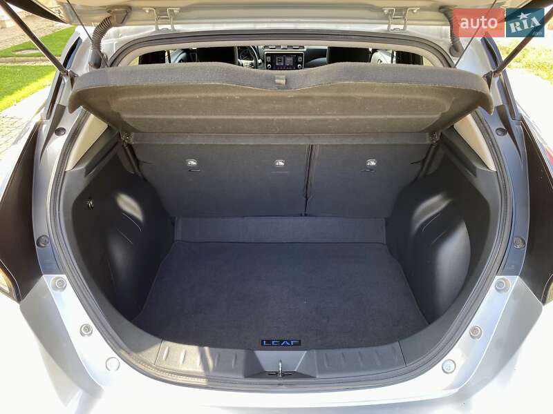 Хэтчбек Nissan Leaf 2019 в Черноморске