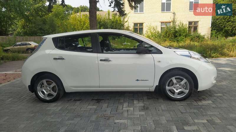 Хетчбек Nissan Leaf 2016 в Вінниці