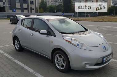 Хетчбек Nissan Leaf 2013 в Києві