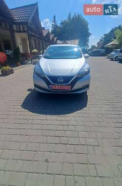 Хэтчбек Nissan Leaf 2020 в 
