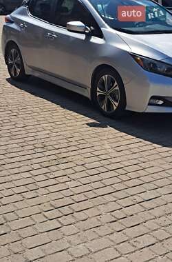 Хэтчбек Nissan Leaf 2020 в 