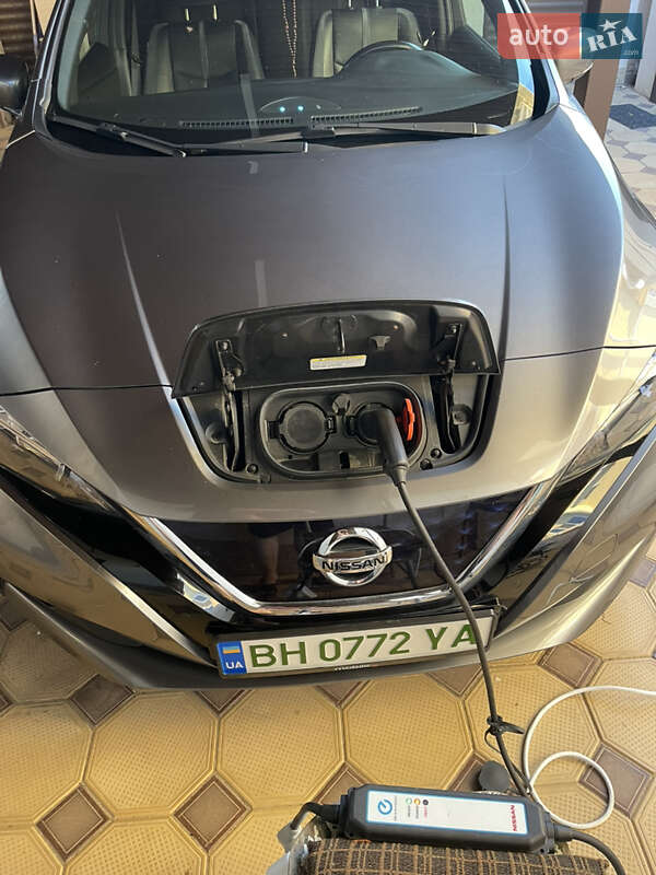 Хэтчбек Nissan Leaf 2019 в Одессе