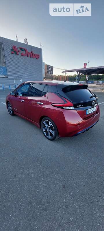 Хетчбек Nissan Leaf 2018 в Києві