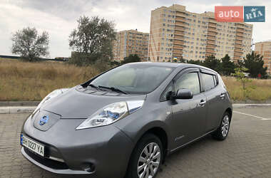 Хэтчбек Nissan Leaf 2013 в Черноморске