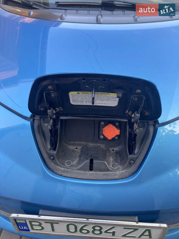 Хэтчбек Nissan Leaf 2012 в Кременчуге