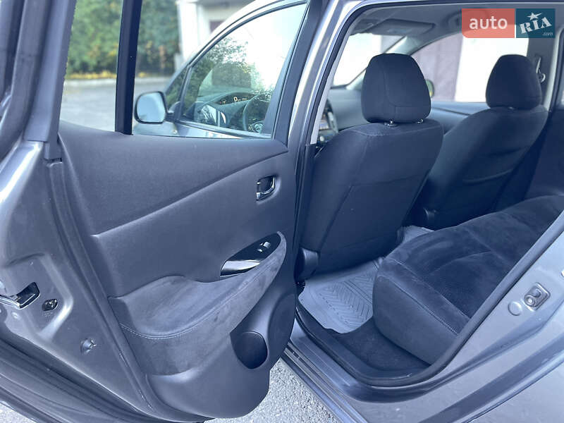 Хэтчбек Nissan Leaf 2016 в Черкассах