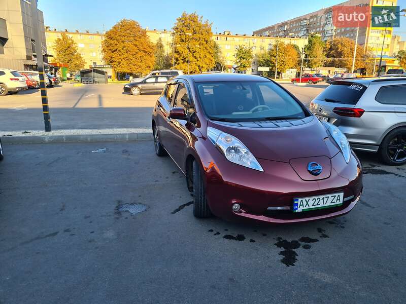 Хэтчбек Nissan Leaf 2017 в Харькове