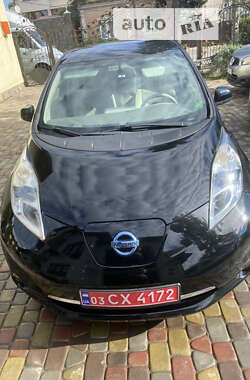 Хетчбек Nissan Leaf 2011 в Чернівцях