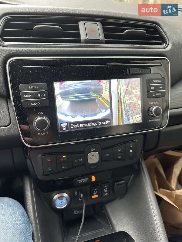 Хетчбек Nissan Leaf 2017 в Харкові фото 11 Хетчбек Nissan Leaf 2017 в Харкові