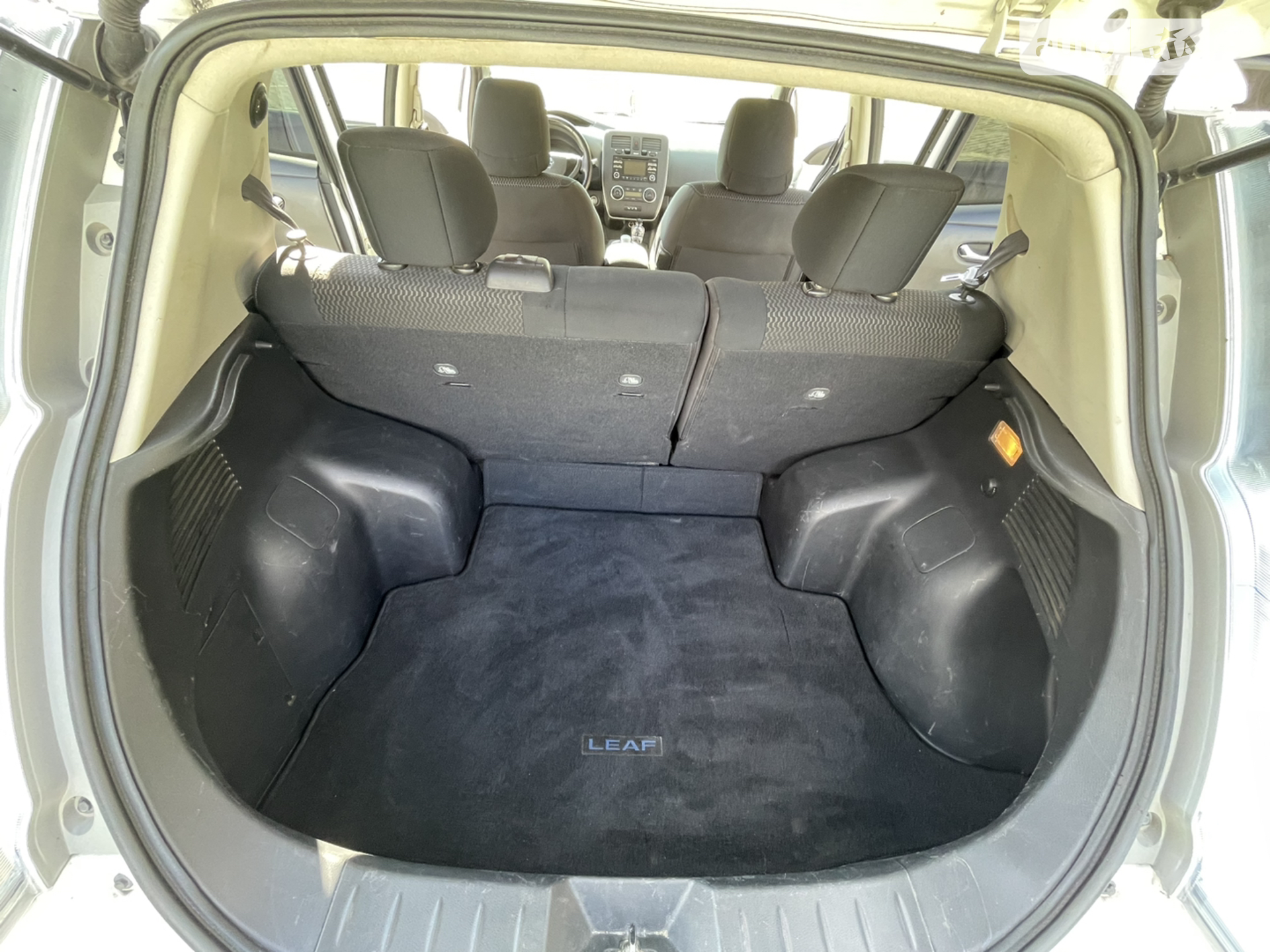 2013 Nissan Leaf - мініатюра 15