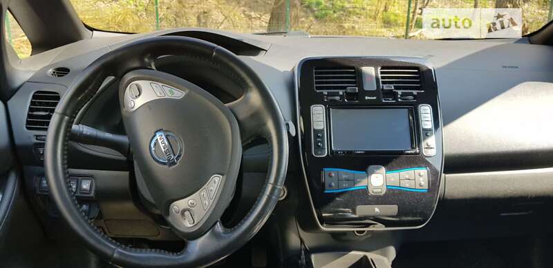 Хетчбек Nissan Leaf 2015 в Тернополі фото 5 Хетчбек Nissan Leaf 2015 в Тернополі