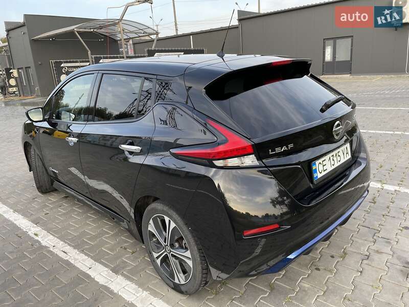 Хэтчбек Nissan Leaf 2018 в Черновцах