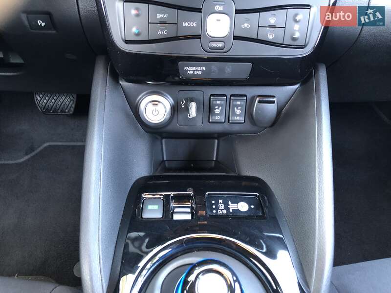 Хэтчбек Nissan Leaf 2018 в Черновцах