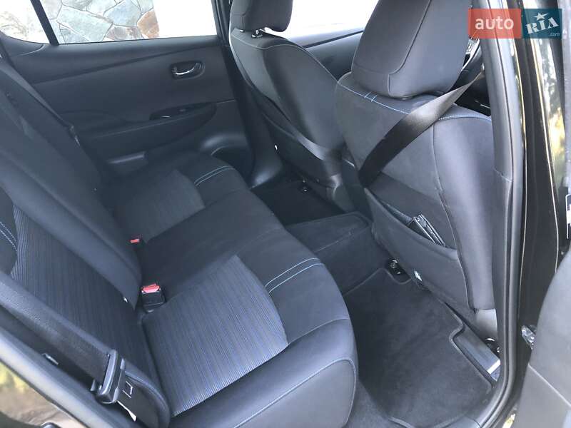 Хэтчбек Nissan Leaf 2018 в Черновцах
