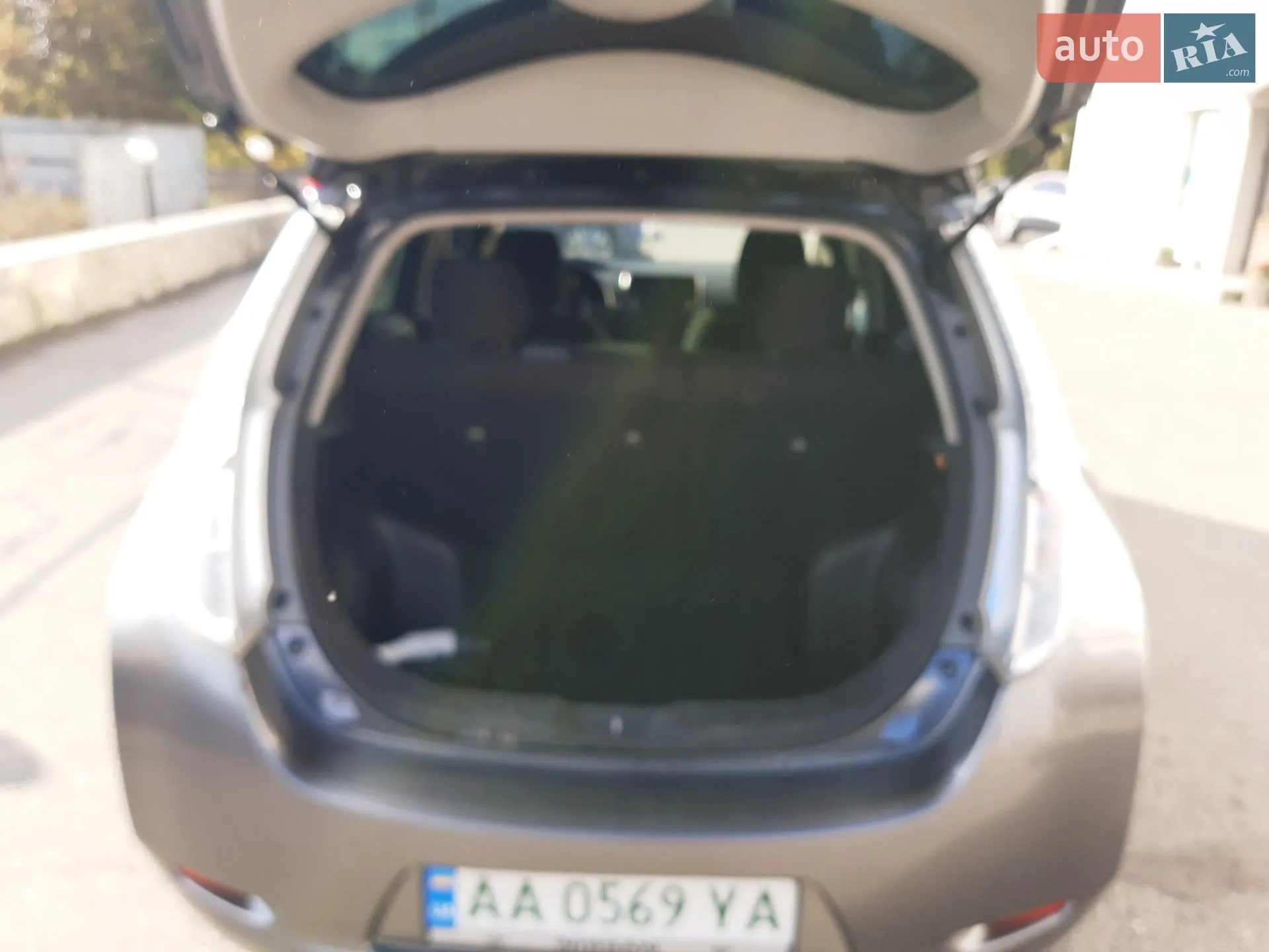 2017 Nissan Leaf - мініатюра 10