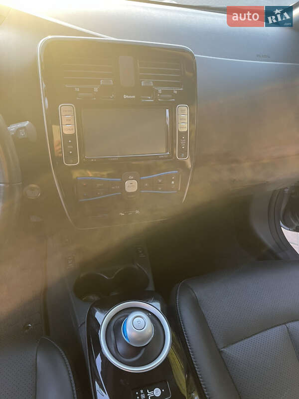 Хетчбек Nissan Leaf 2014 в Дніпрі фото 10 Хетчбек Nissan Leaf 2014 в Дніпрі