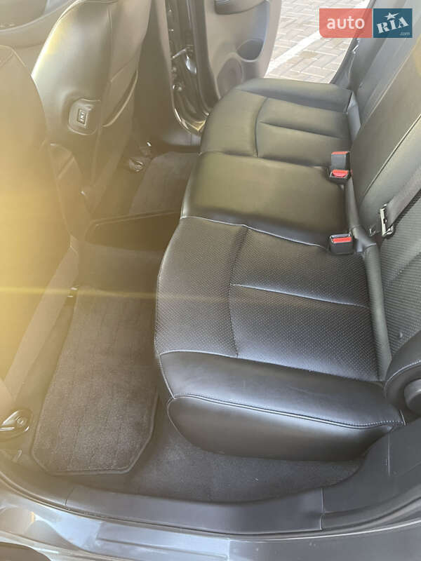 Хетчбек Nissan Leaf 2014 в Дніпрі фото 12 Хетчбек Nissan Leaf 2014 в Дніпрі