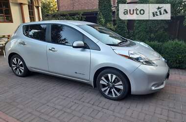 Хэтчбек Nissan Leaf 2016 в Киеве