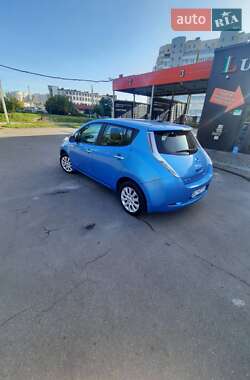 Хэтчбек Nissan Leaf 2014 в Львове