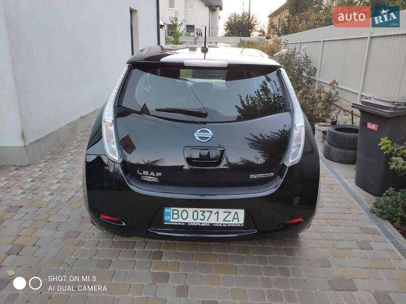 Хэтчбек Nissan Leaf 2016 в Тернополе