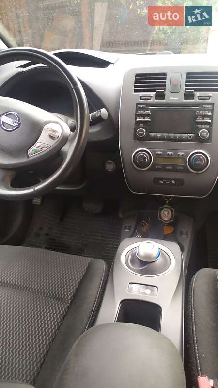 Хетчбек Nissan Leaf 2015 в Ужгороді фото 6 Хетчбек Nissan Leaf 2015 в Ужгороді
