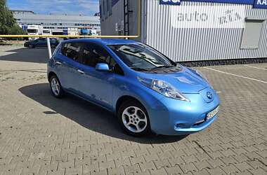 Хетчбек Nissan Leaf 2013 в Чернівцях