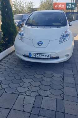 Хэтчбек Nissan Leaf 2017 в 