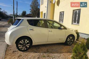 Хэтчбек Nissan Leaf 2017 в 