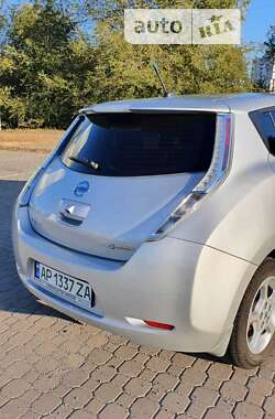 Хетчбек Nissan Leaf 2013 в Запоріжжі