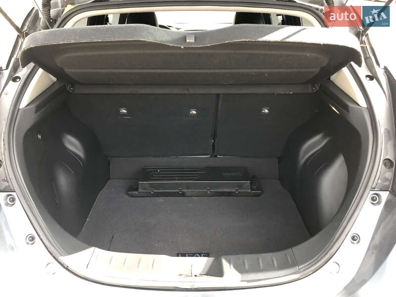 Хэтчбек Nissan Leaf 2018 в Полтаве