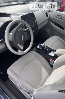 Хетчбек Nissan Leaf 2012 в Житомирі