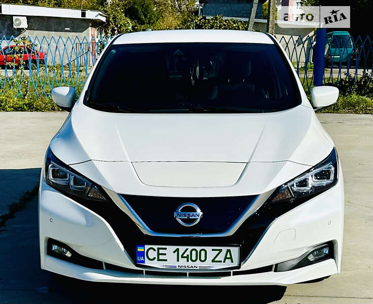 Хэтчбек Nissan Leaf 2018 в Черновцах