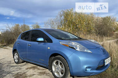 Хэтчбек Nissan Leaf 2013 в Запорожье