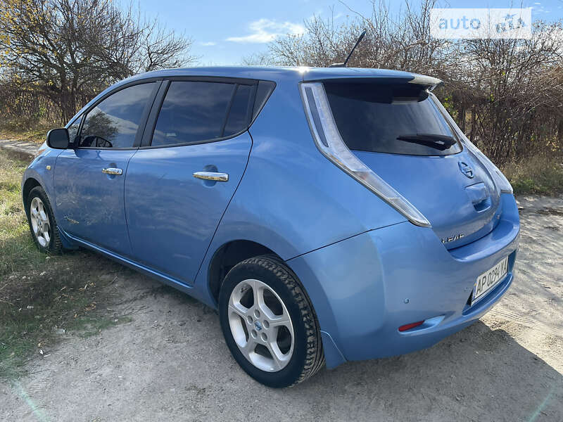Хэтчбек Nissan Leaf 2013 в Запорожье