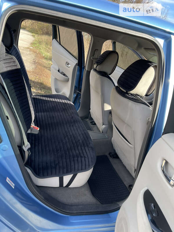 Хэтчбек Nissan Leaf 2013 в Запорожье