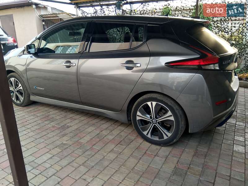 Хэтчбек Nissan Leaf 2018 в Харькове