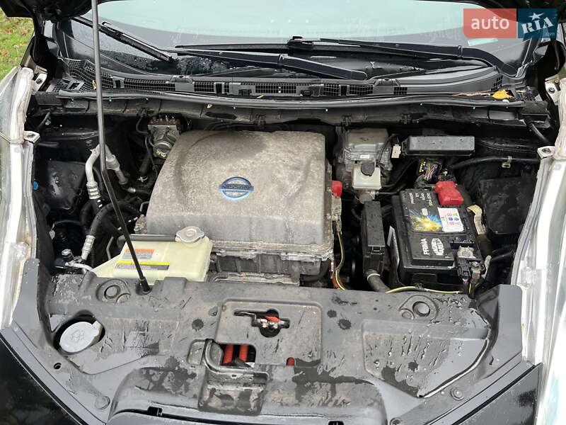 Хэтчбек Nissan Leaf 2013 в Лозовой фото 3 Хэтчбек Nissan Leaf 2013 в Лозовой