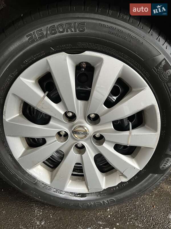 Хэтчбек Nissan Leaf 2013 в Лозовой фото 26 Хэтчбек Nissan Leaf 2013 в Лозовой