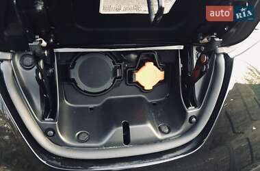 Хетчбек Nissan Leaf 2017 в Дніпрі