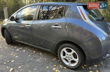 Хэтчбек Nissan Leaf 2013 в Киеве