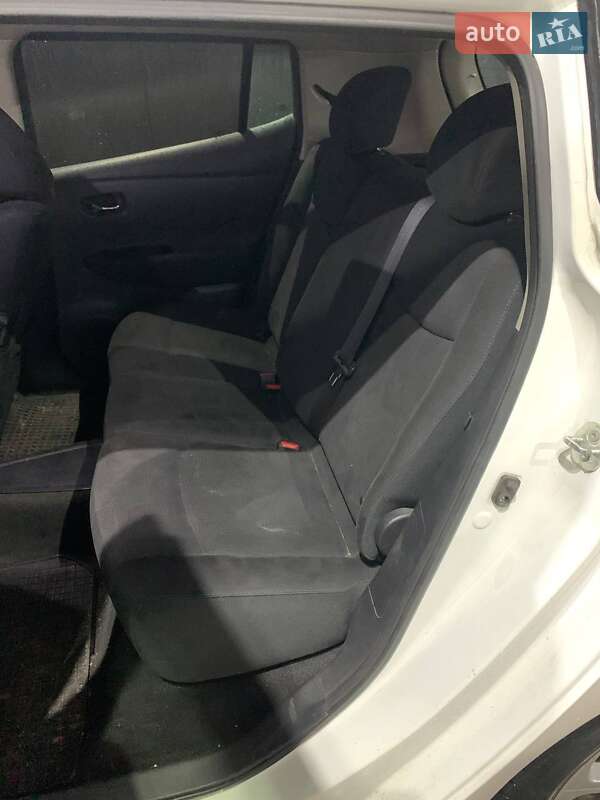 Хэтчбек Nissan Leaf 2013 в Киеве