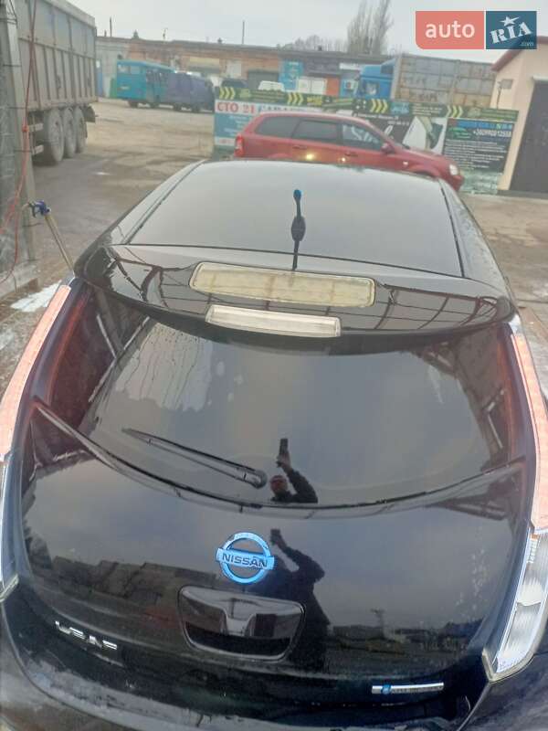 Хетчбек Nissan Leaf 2012 в Миколаєві